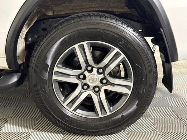 2022-Toyota-Fortuner-24-GD-6-4x4-Auto image:7
