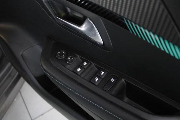 2022-Peugeot-208-AUTOMATIC image:21