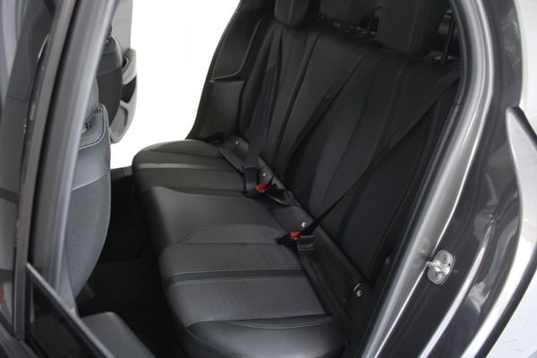 2022-Peugeot-208-AUTOMATIC image:27