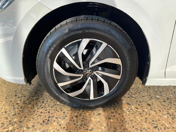 2024-Volkswagen-Polo-10-TSI-Life image:8