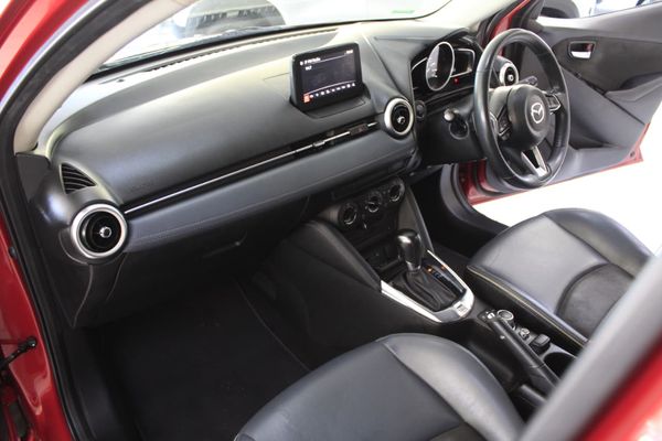 2021-Mazda-2-INDIVIDUAL-AUTO image:25