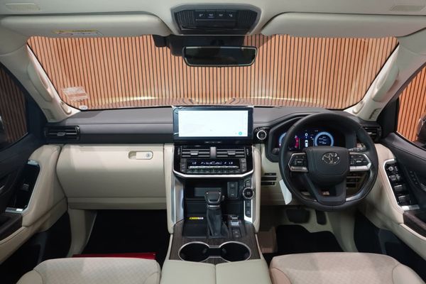 2026-Toyota-Land-Cruiser-300-V6-33D-ZX image:8