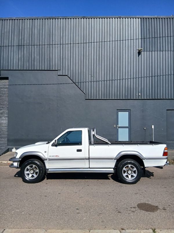 1998-Isuzu-KB-280-DT-4x4-LX-Single-Cab image:1
