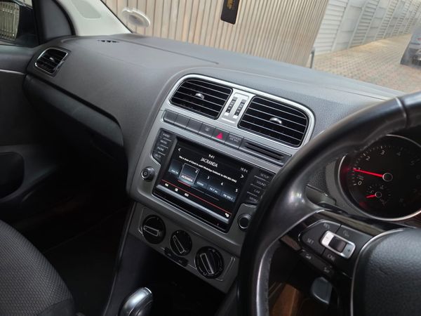 2016-Volkswagen-Polo-12-TSI-Highline-Auto-81kW image:10