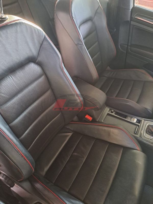2017-Volkswagen-Golf-VII-GTI-20-TSI-Auto image:9