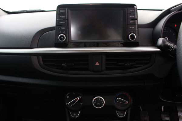2020-Kia-Picanto-10-Street image:3