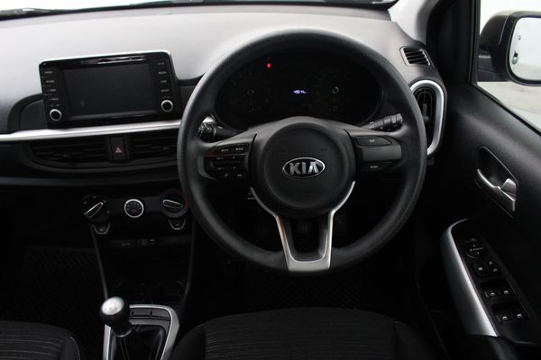 2020-Kia-Picanto-10-Street image:5