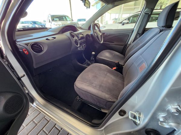 2016-Toyota-Etios-15-XS-5-dr image:12
