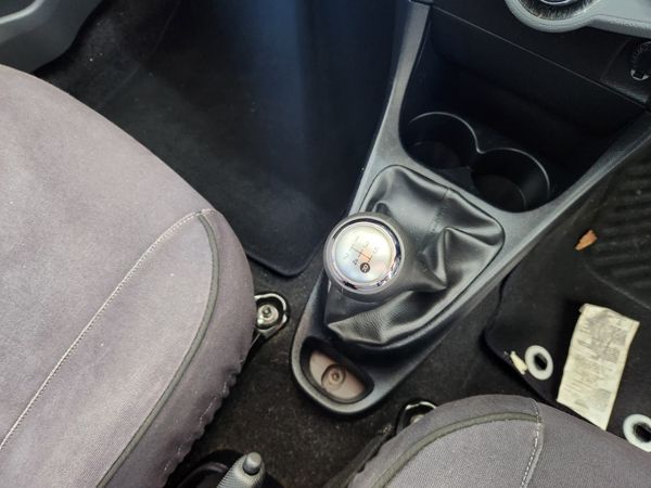 2016-Toyota-Etios-15-XS-5-dr image:20