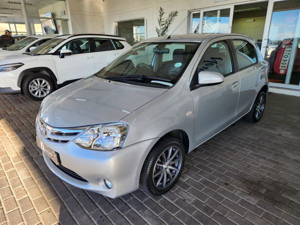 2016-Toyota-Etios-15-XS-5-dr image:2