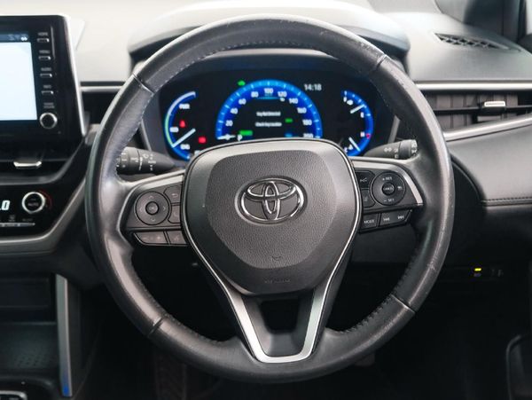 2022-Toyota-Corolla-Cross-18-XR-Hybrid image:10