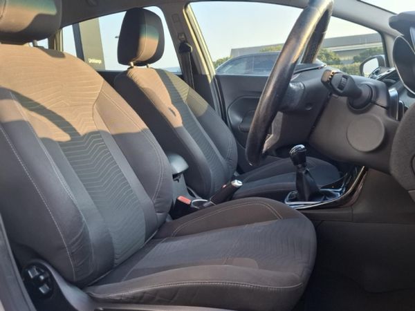 2013-Ford-Fiesta-10-EcoBoost-Titanium-5-dr image:6