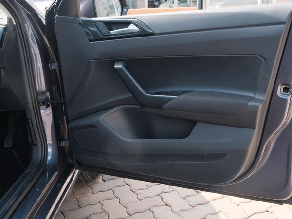 2022-Volkswagen-Polo-With-Panoramic-roof image:9