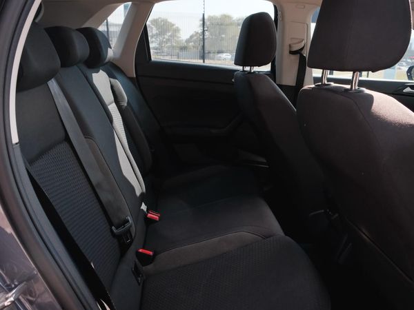 2022-Volkswagen-Polo-With-Panoramic-roof image:12