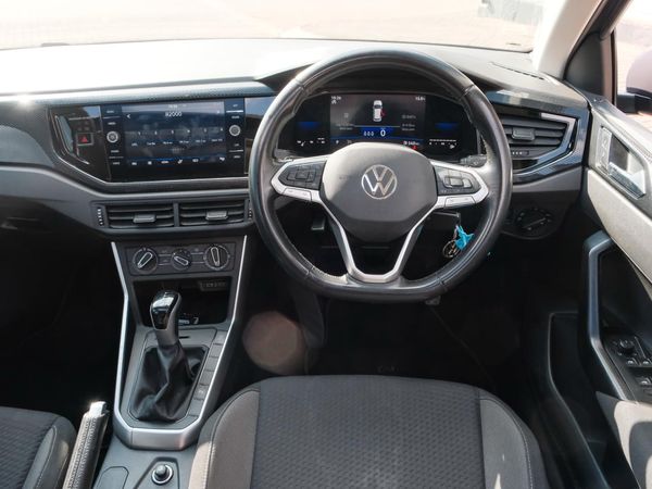 2022-Volkswagen-Polo-With-Panoramic-roof image:17