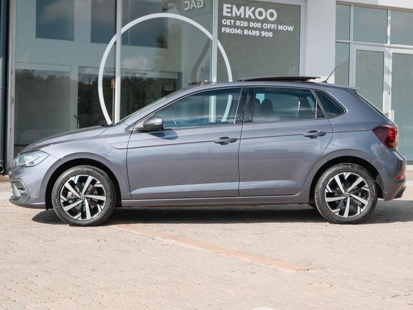 2022-Volkswagen-Polo-With-Panoramic-roof image:20