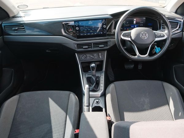 2022-Volkswagen-Polo-With-Panoramic-roof image:21