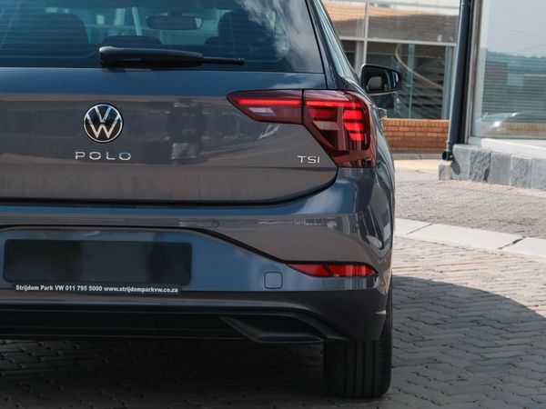 2022-Volkswagen-Polo-With-Panoramic-roof image:22