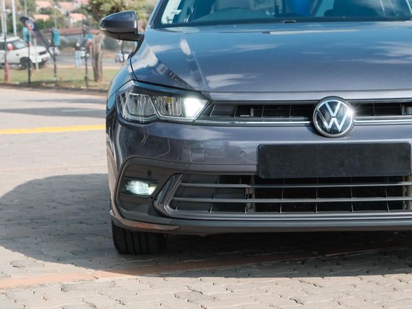 2022-Volkswagen-Polo-With-Panoramic-roof image:3