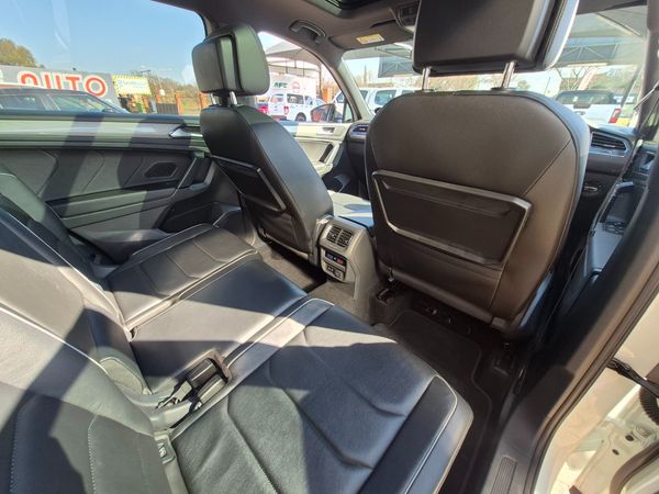 2018-Volkswagen-Tiguan-Allspace-20-TDI-Comfortline-4Motion-Auto image:23