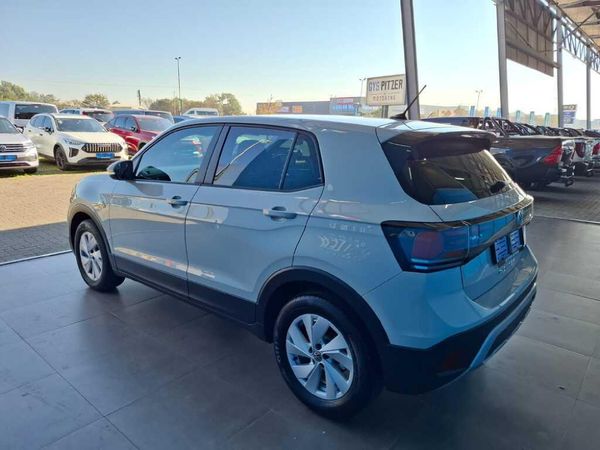 2025-Volkswagen-T-Cross-10-TSI-Auto image:3