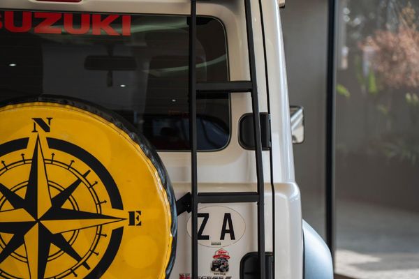 2019-Suzuki-Jimny-15-GA image:3