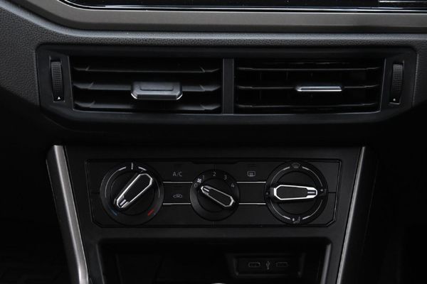 2021-Volkswagen-Polo-10-TSI-Comfortline image:13
