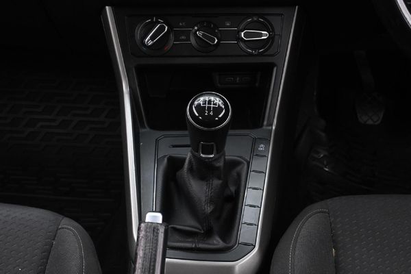 2021-Volkswagen-Polo-10-TSI-Comfortline image:14