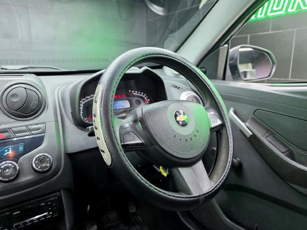 2016-Chevrolet-Utility-14 image:11