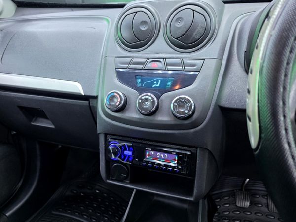2016-Chevrolet-Utility-14 image:12