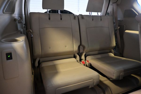 2010-Toyota-Land-Cruiser-Prado-VX-40-V6-Auto-7-Seater-4x4 image:6