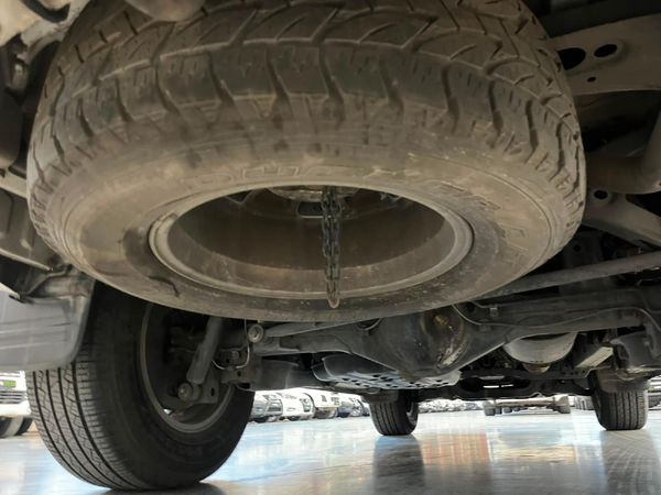 2011-Toyota-Fortuner-30-D-4D-Heritage-Raised-Body-Auto image:13