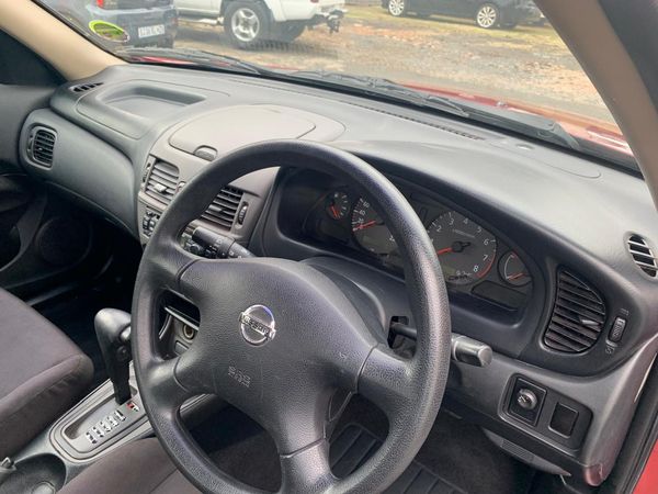 2004-Nissan-Almera-16-Luxury-Automatic image:11