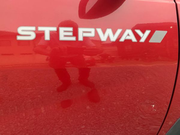 2012-Renault-Sandero-16-Stepway-ONE-OWNER image:10