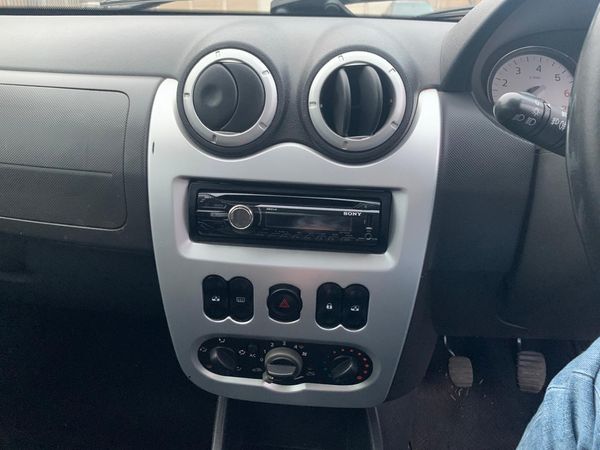 2012-Renault-Sandero-16-Stepway-ONE-OWNER image:13