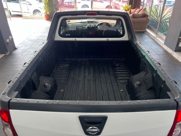 2019-Nissan-NP200-16 image:9