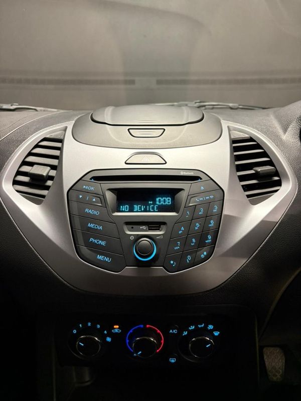 2016-Ford-Figo-15-Trend-5-dr image:9