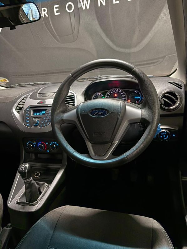 2016-Ford-Figo-15-Trend-5-dr image:11
