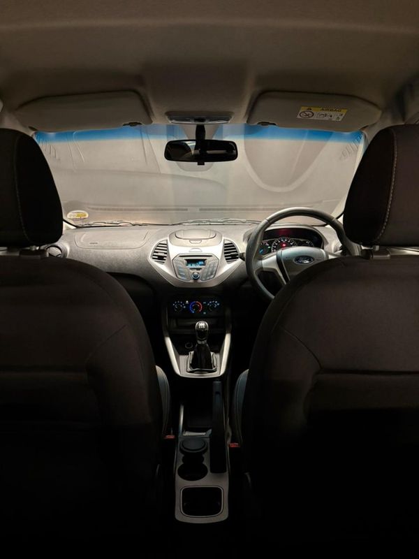 2016-Ford-Figo-15-Trend-5-dr image:15