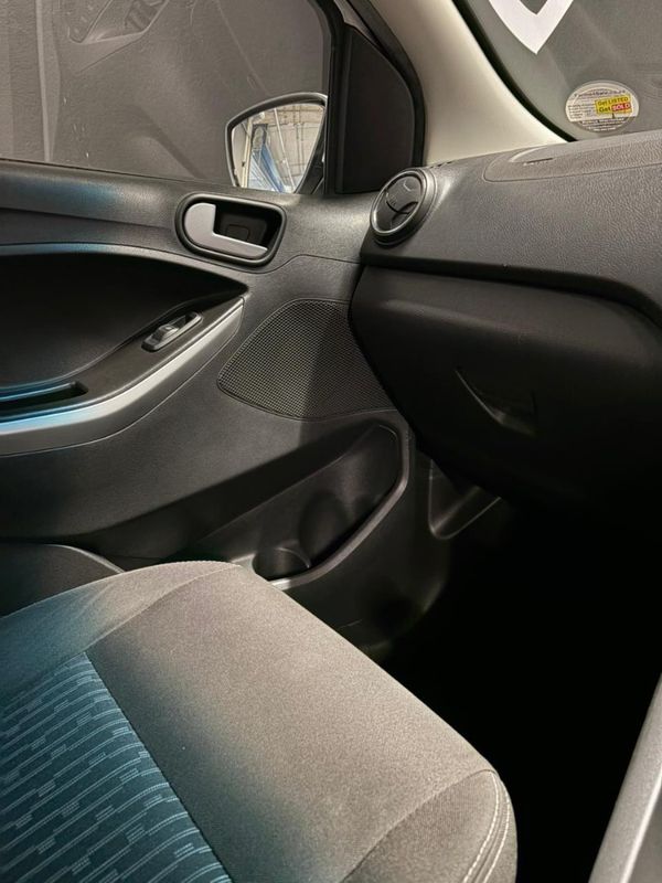 2016-Ford-Figo-15-Trend-5-dr image:16