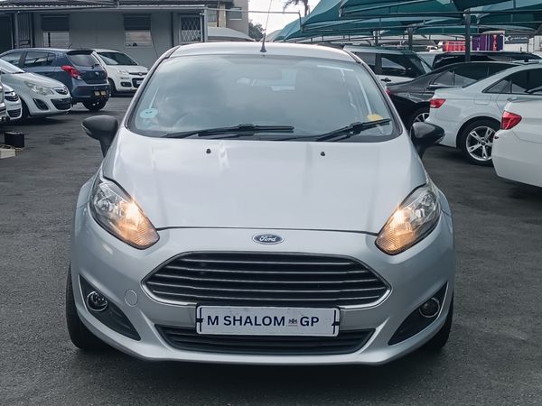 2014-Ford-Fiesta-14-Ambiente-5-dr image:3