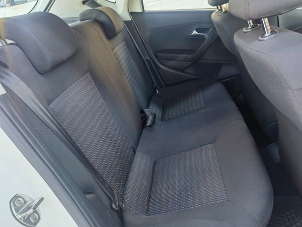 2018-Volkswagen-Polo-Vivo-14-Trendline-Hatch-Back-Low-Kilos image:12