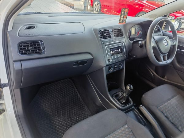 2018-Volkswagen-Polo-Vivo-14-Trendline-Hatch-Back-Low-Kilos image:20