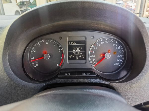 2018-Volkswagen-Polo-Vivo-14-Trendline-Hatch-Back-Low-Kilos image:27