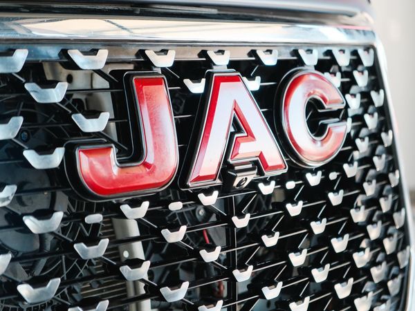 2025-JAC-T8-20-CTI-Super-Lux-4x4-Double-Cab image:8