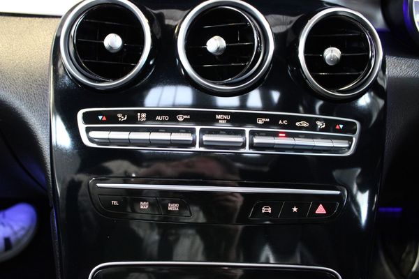 2020-Mercedes-AMG-GLC-43-Coupe-AMG-Sport-Chrome-Pack-Bi-Turbo-9-Spd-AT image:19