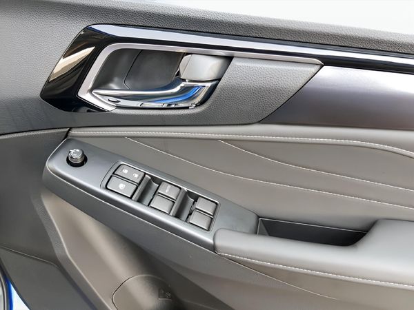 2026-Isuzu-Mu-x-19D-LS-Auto image:16