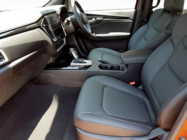2026-Isuzu-D-Max-30-DDI-V-Cross-HR-Auto-Double-Cab image:10