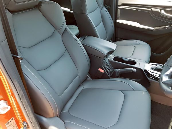 2026-Isuzu-D-Max-30-DDI-V-Cross-HR-Auto-Double-Cab image:15