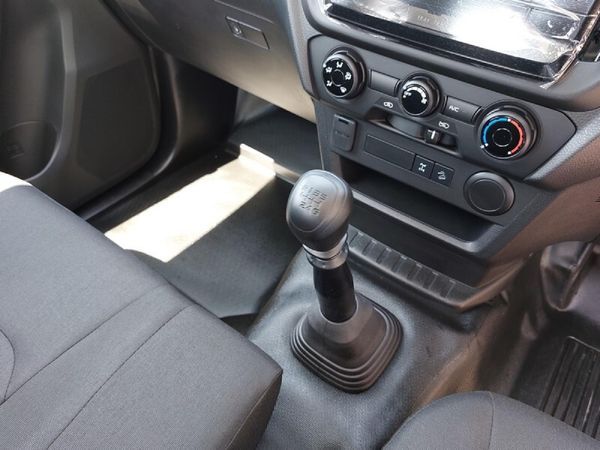 2026-Isuzu-D-Max-19-DDI-HR-Single-Cab image:17